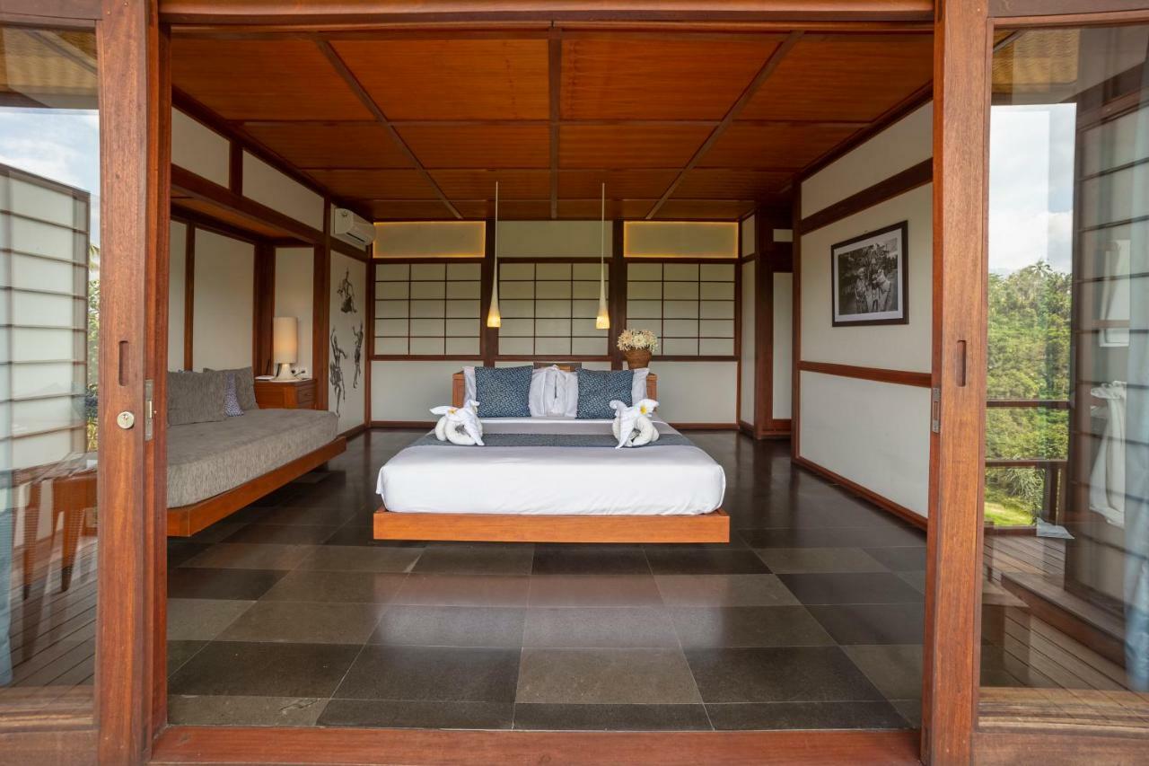 Suarapura & Resort 4*